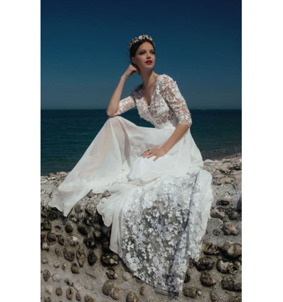 Bohemian wedding dress Hirondelle - Oksana Kokhan