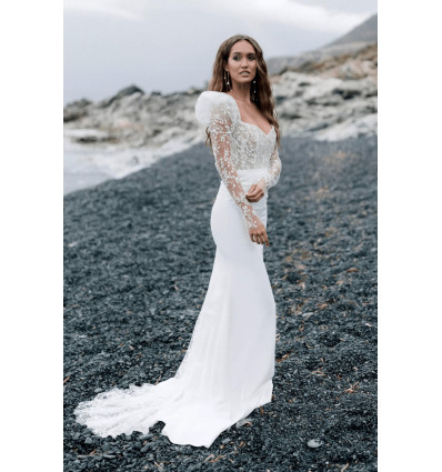 Glamourous wedding dress Ysra by Rime Arodaky